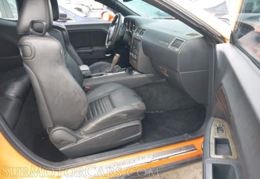 2014 Dodge Challenger - Image 10