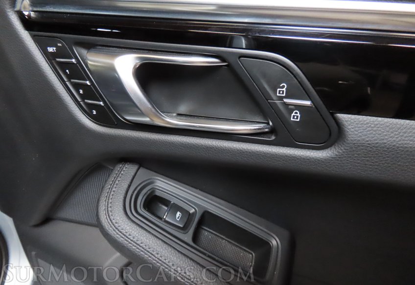 2024 Porsche Macan - Image 46