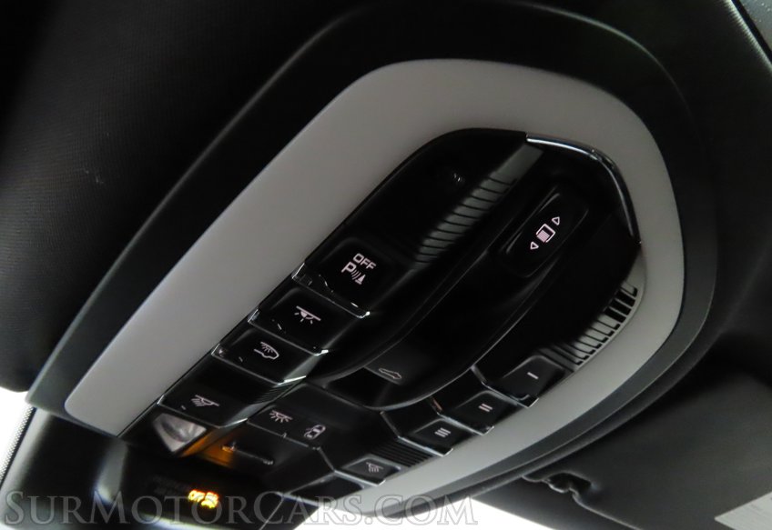 2024 Porsche Macan - Image 34