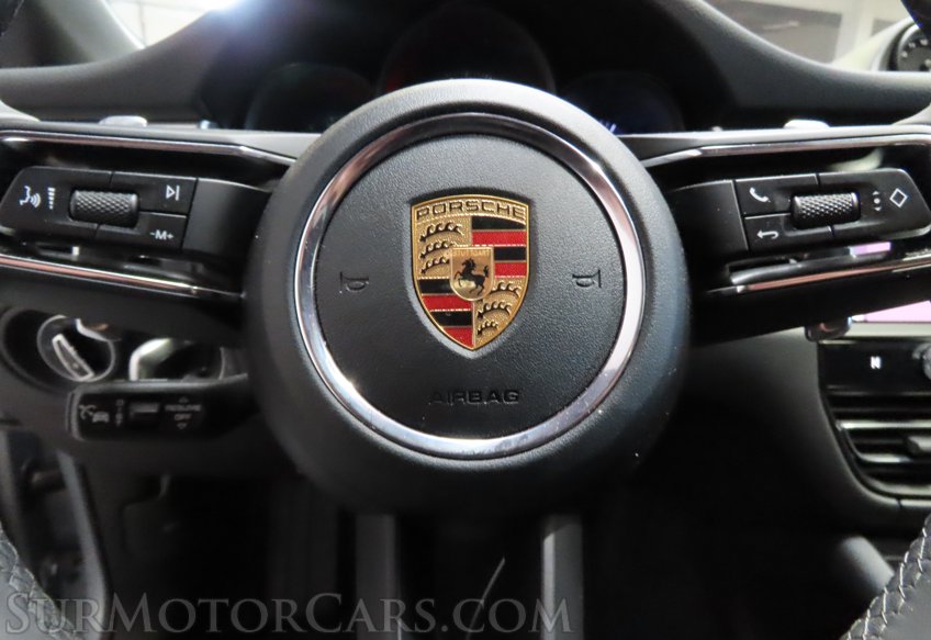 2024 Porsche Macan - Image 30