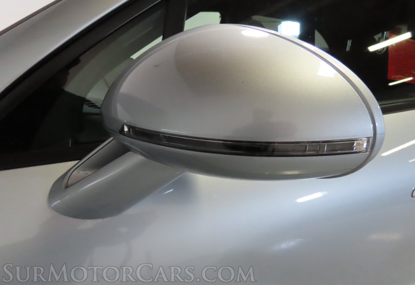 2024 Porsche Macan - Image 17