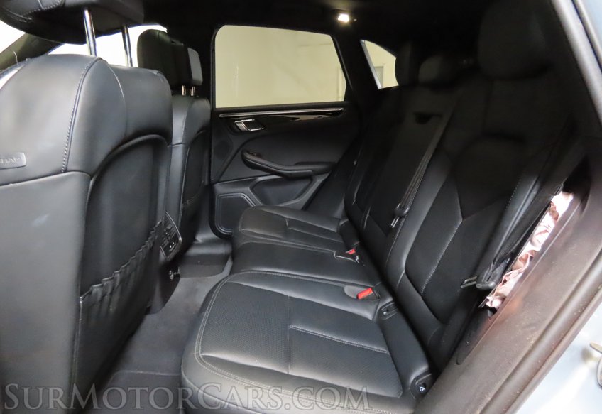 2024 Porsche Macan - Image 27