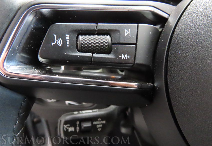 2024 Porsche Macan - Image 32