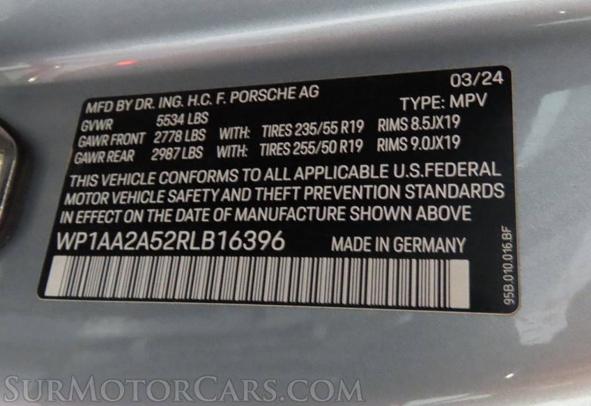 2024 Porsche Macan - Image 54