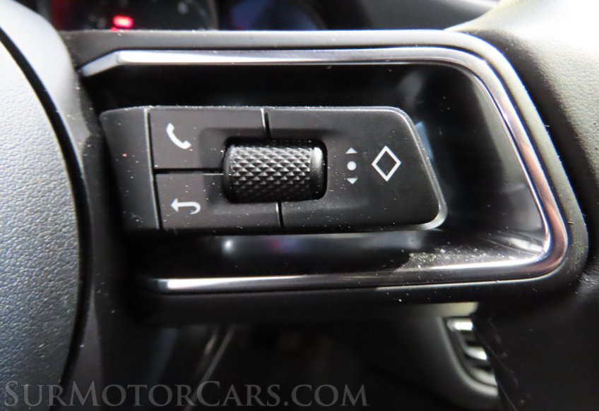 2024 Porsche Macan - Image 31