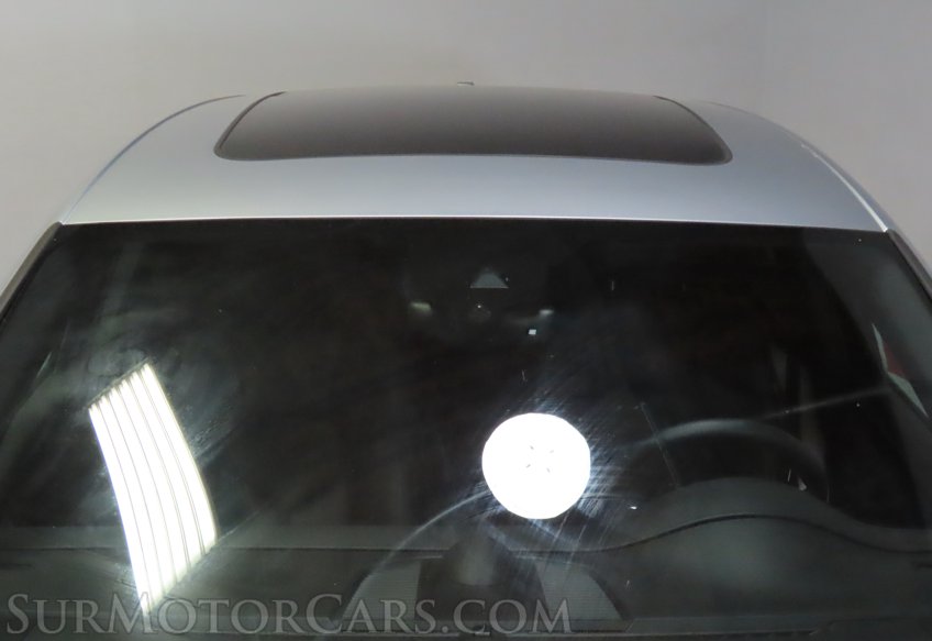 2024 Porsche Macan - Image 13