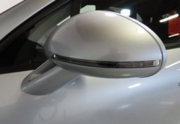 2024 Porsche Macan - Image 17