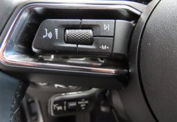 2024 Porsche Macan - Image 32