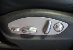 2024 Porsche Macan - Image 42