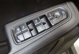 2024 Porsche Macan - Image 47