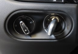 2024 Porsche Macan - Image 33