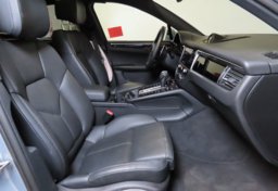 2024 Porsche Macan - Image 19