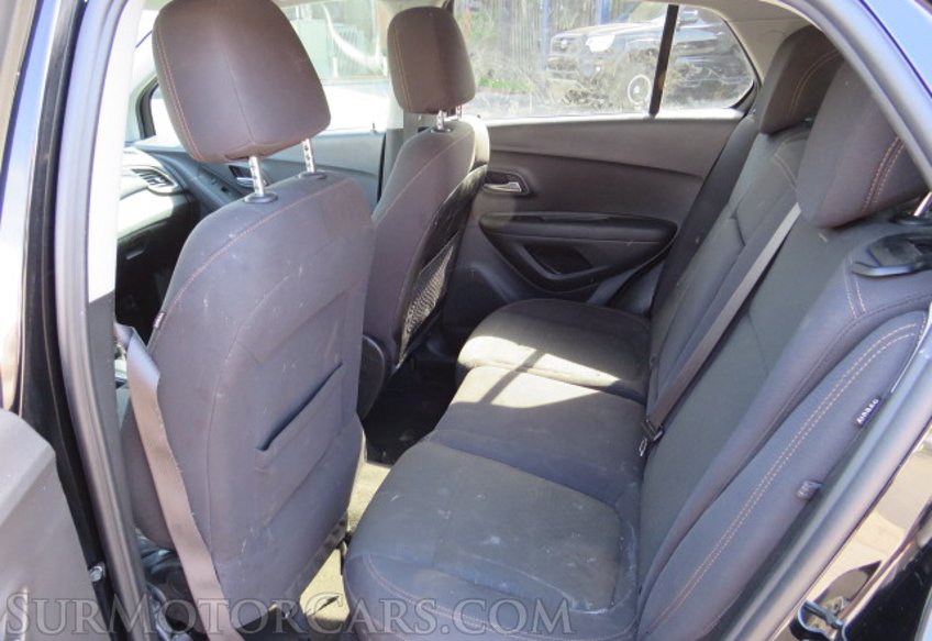 2020 Chevrolet Trax - Image 29