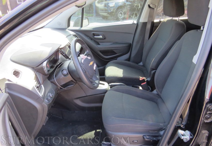 2020 Chevrolet Trax - Image 23