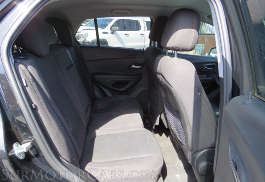 2020 Chevrolet Trax - Image 28