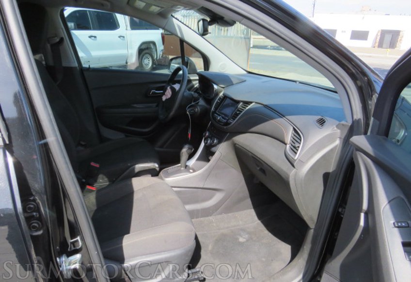 2020 Chevrolet Trax - Image 26