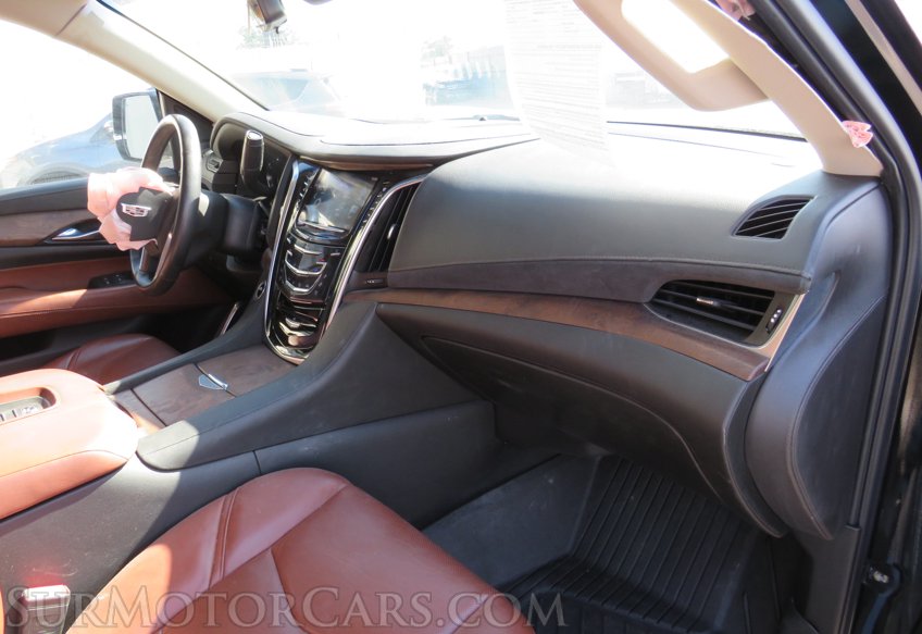 2019 Cadillac Escalade ESV - Image 25