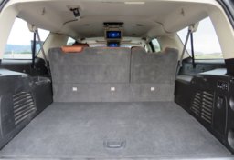 2019 Cadillac Escalade ESV - Image 35