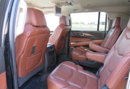 2019 Cadillac Escalade ESV - Image 29