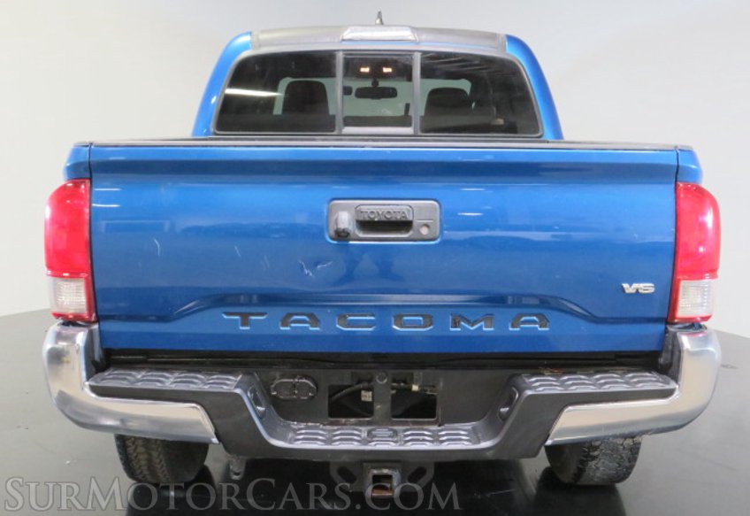 2016 Toyota Tacoma - Image 12