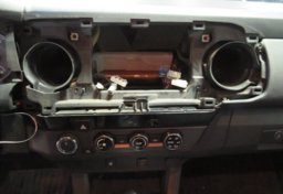 2016 Toyota Tacoma - Image 44