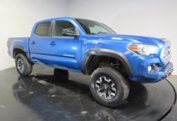 2016 Toyota Tacoma - Image 2