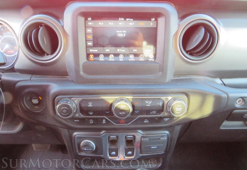 2021 Jeep Wrangler - Image 31