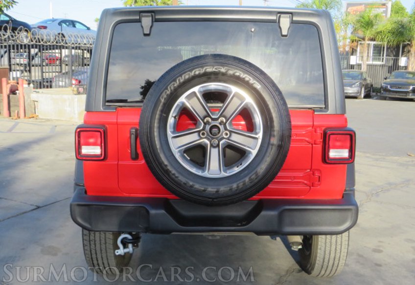 2021 Jeep Wrangler - Image 12