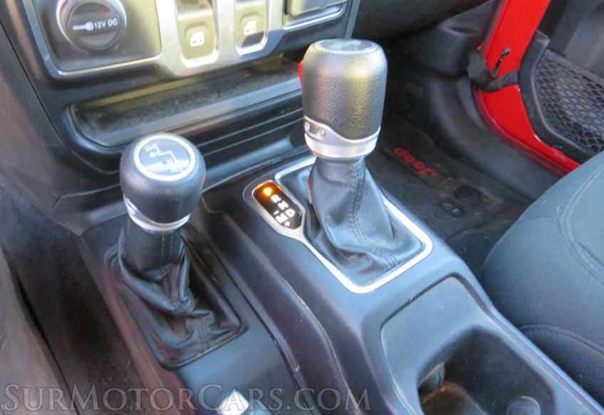 2021 Jeep Wrangler - Image 32