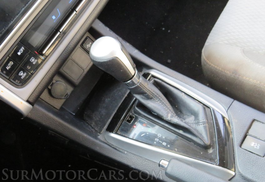 2017 Toyota Corolla - Image 31