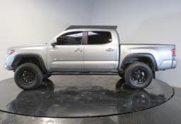 Thumbnail of 2020 Toyota Tacoma 4WD