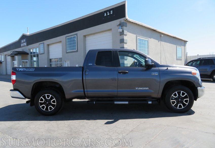 2014 Toyota Tundra 4WD Truck - Image 10