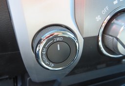 2014 Toyota Tundra 4WD Truck - Image 46
