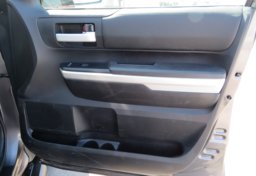 2014 Toyota Tundra 4WD Truck - Image 50