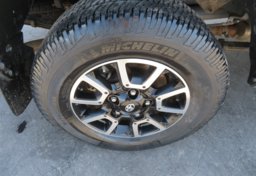 2014 Toyota Tundra 4WD Truck - Image 51