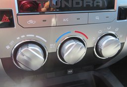 2014 Toyota Tundra 4WD Truck - Image 41