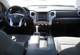 2014 Toyota Tundra 4WD Truck - Image 25