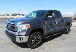 2014 Toyota Tundra 4WD Truck - Image 2
