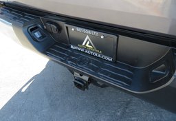2014 Toyota Tundra 4WD Truck - Image 17