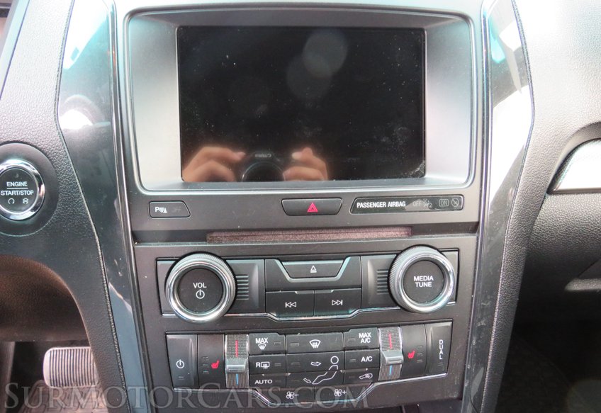 2017 Ford Explorer - Image 32