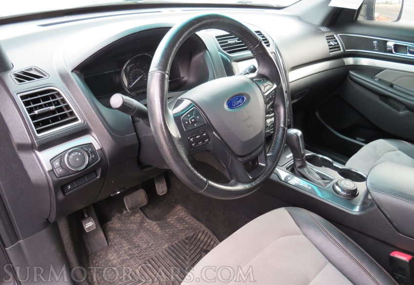 2017 Ford Explorer - Image 18