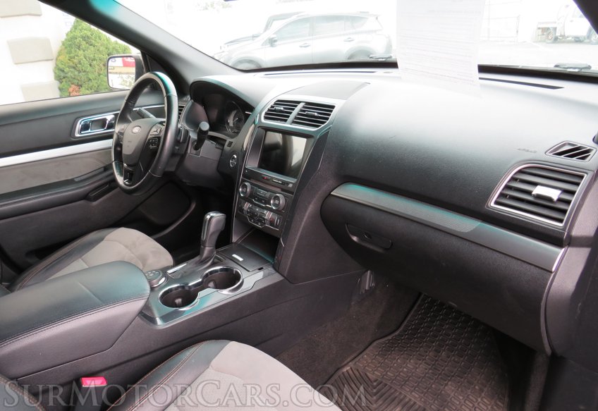 2017 Ford Explorer - Image 17