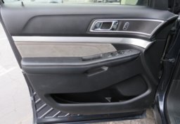 2017 Ford Explorer - Image 44