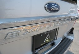 2017 Ford Expedition EL - Image 19