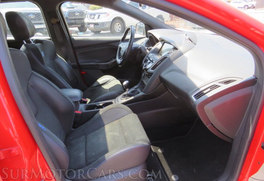 2018 Ford Focus - Image 25