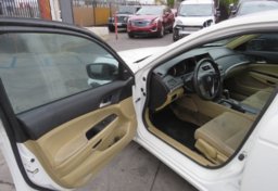 2012 Honda Accord Sdn - Image 18