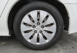 2012 Honda Accord Sdn - Image 17
