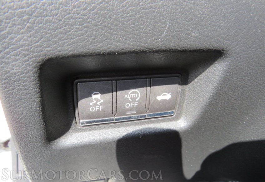 2017 Infiniti Q60 - Image 40