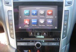 2017 Infiniti Q60 - Image 34