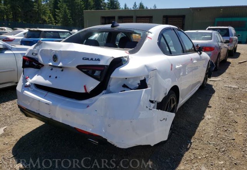 2021 Alfa Romeo Giulia - Image 3